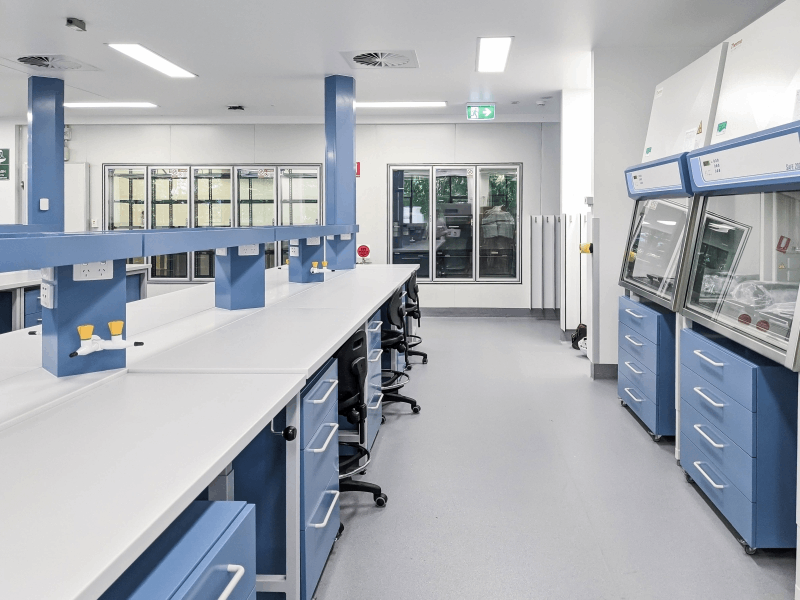 實(shí)驗(yàn)室設(shè)計(jì)成本直降30%！從通風(fēng)到選材的「黃金省錢(qián)公式」